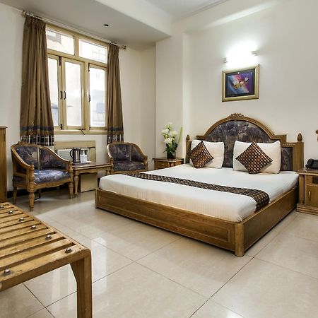 Hotel Sunstar Residency Delhi  Buitenkant foto