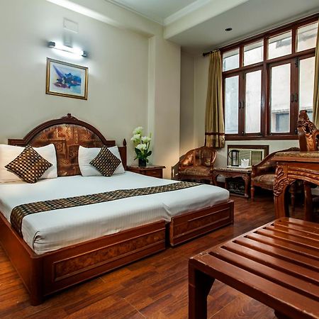 Hotel Sunstar Residency Delhi  Buitenkant foto