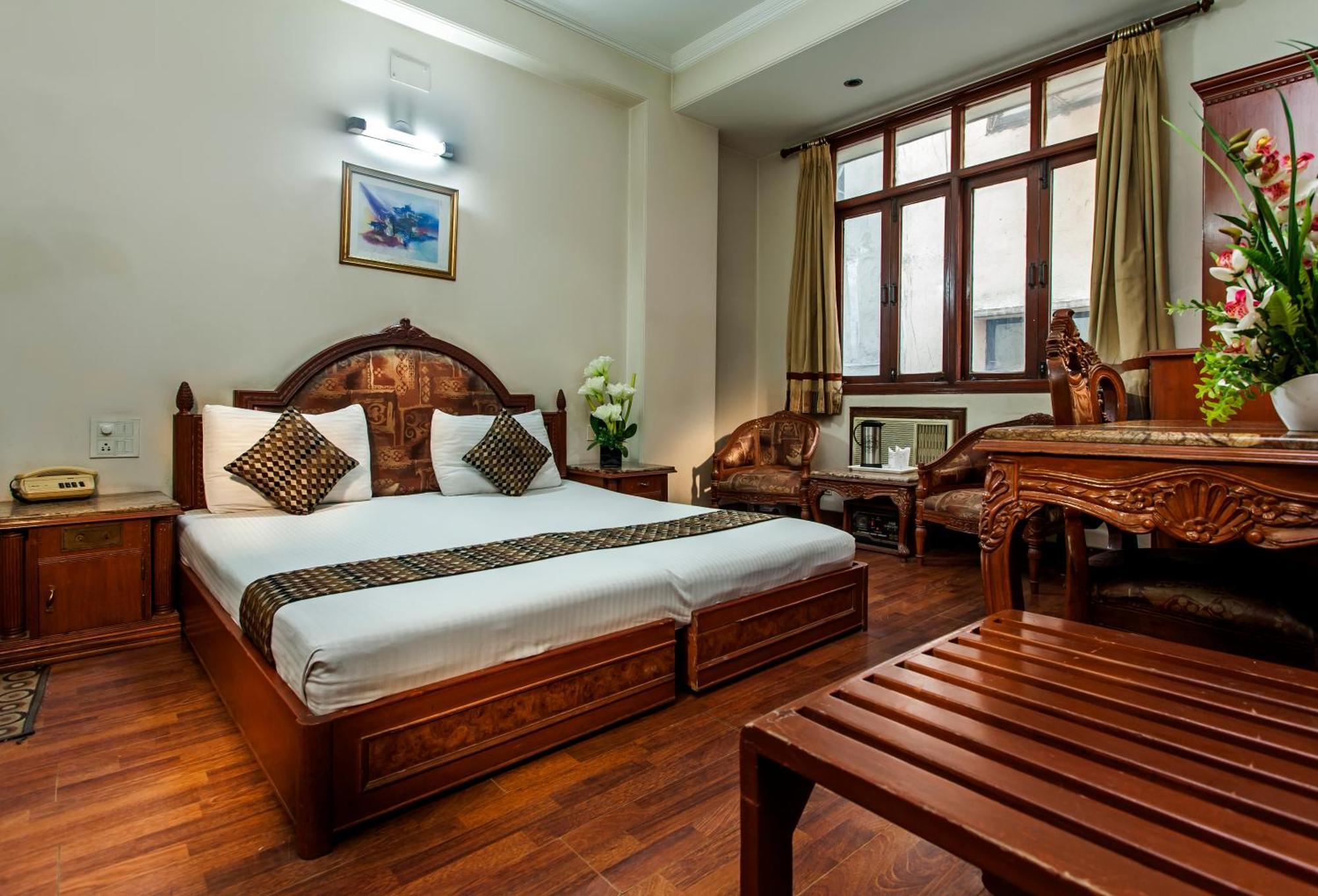 Hotel Sunstar Residency Delhi  Buitenkant foto