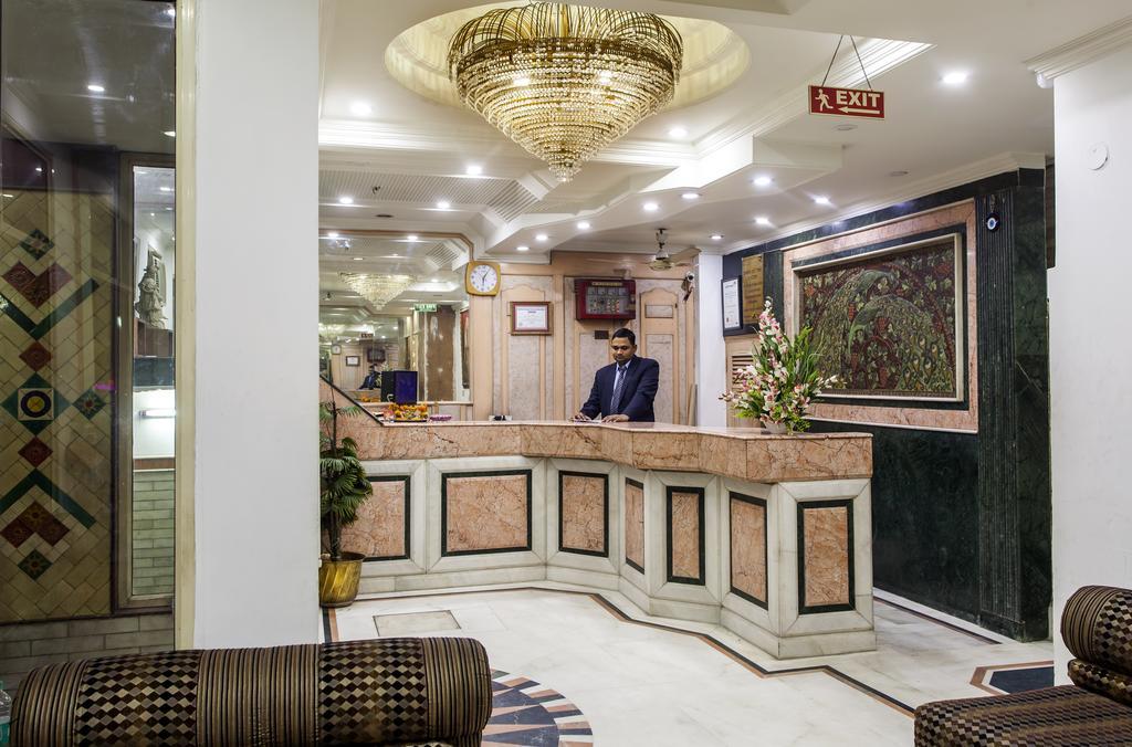 Hotel Sunstar Residency Delhi  Buitenkant foto