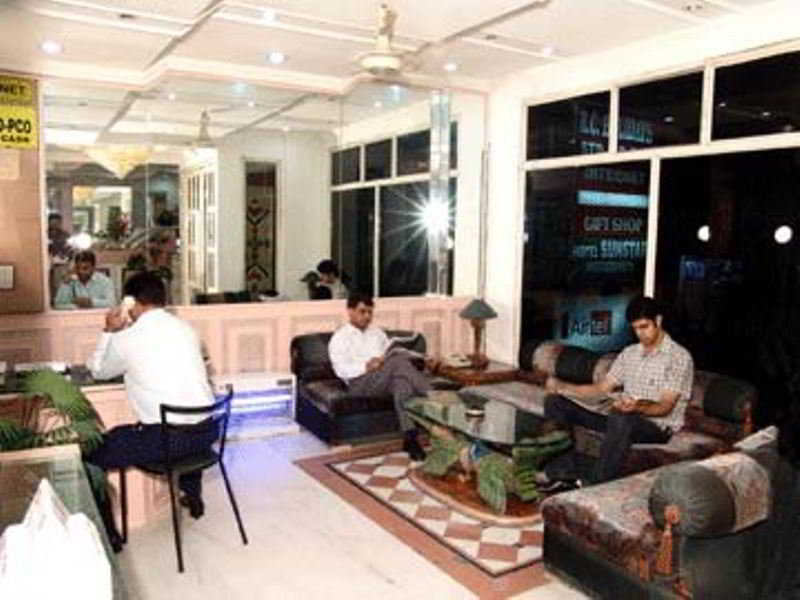Hotel Sunstar Residency Delhi  Buitenkant foto